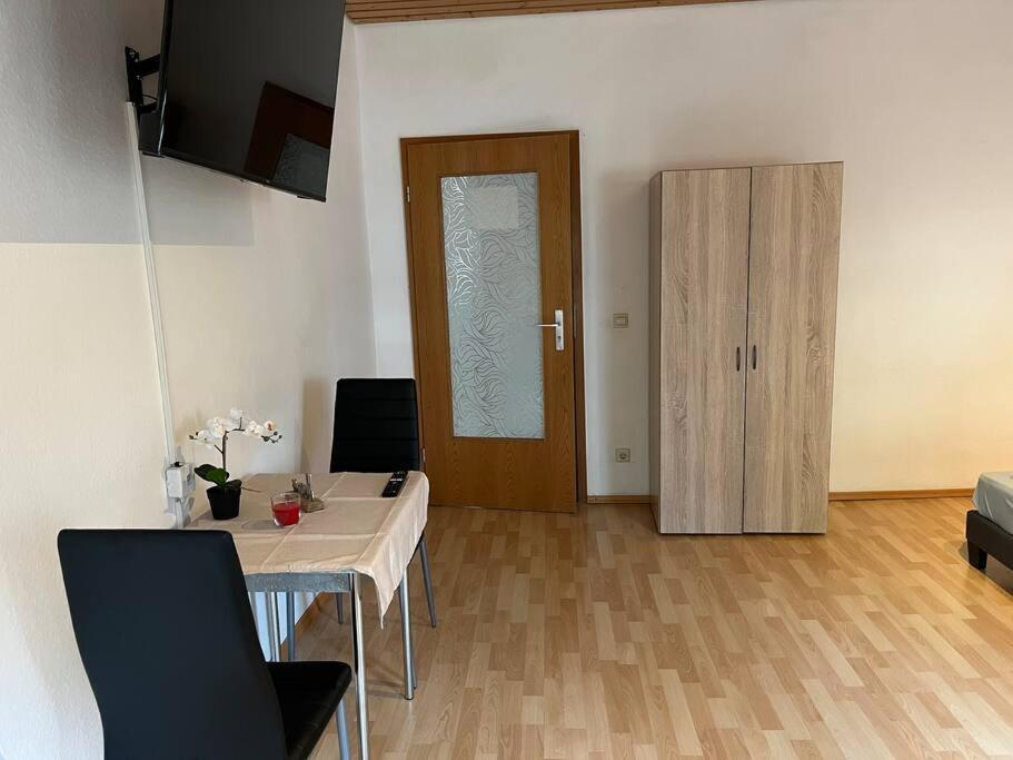 Gemuetliche Wohnung In Ruhiger Lage Карлсруе Екстериор снимка